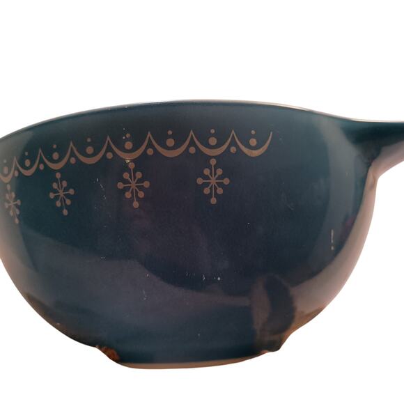 Vintage Pyrex 1.5 Quart Blue Snowflake Garland Cinderella Casserole Dish/ Bowl - Picture 6 of 9